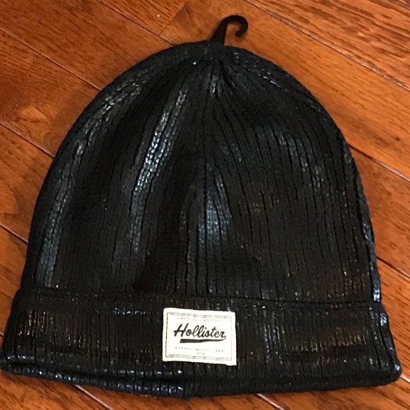 Hollister Accessories - Hollister  graphic black hat